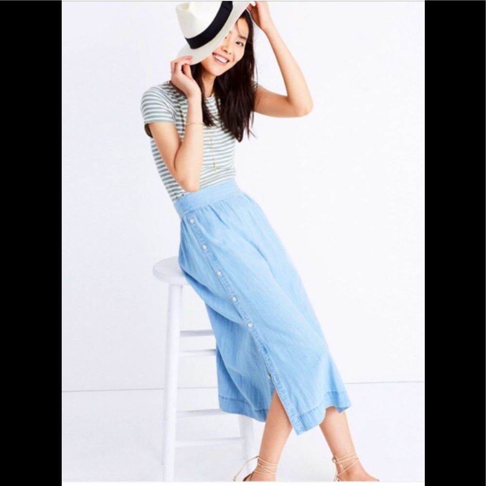 Madewell Indigo Side Button  size 4
